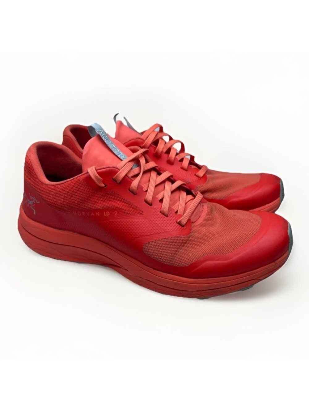 ARCTERX Womens Norvan LD 2 Shoes 8.5 US Neon Orange low top Hiking Sneakers